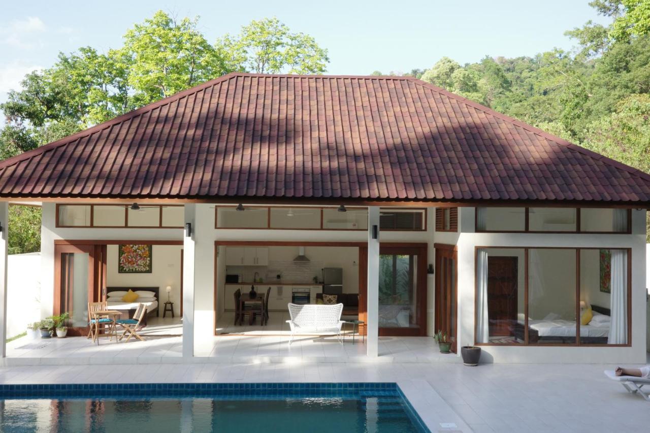 Meranti - Spacious Private Pool Villa Pantai Cenang (Langkawi)